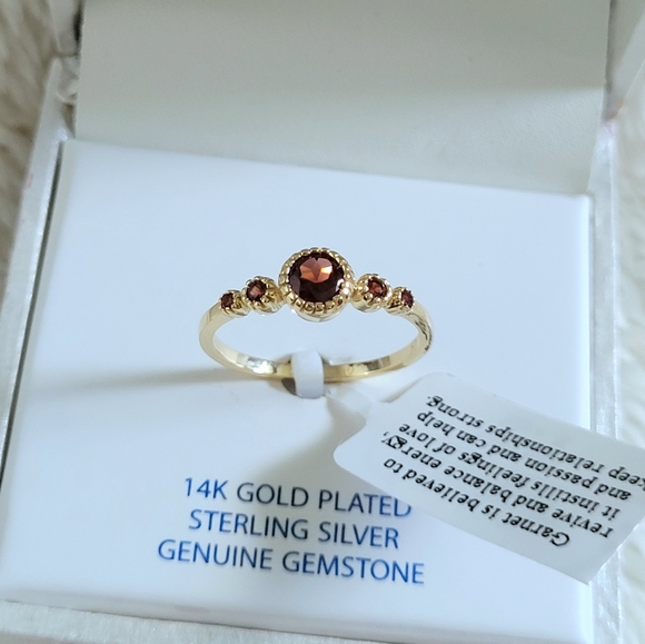 Shivam Garnet❤️ Ring💍 - NIB - Picture 5 of 16